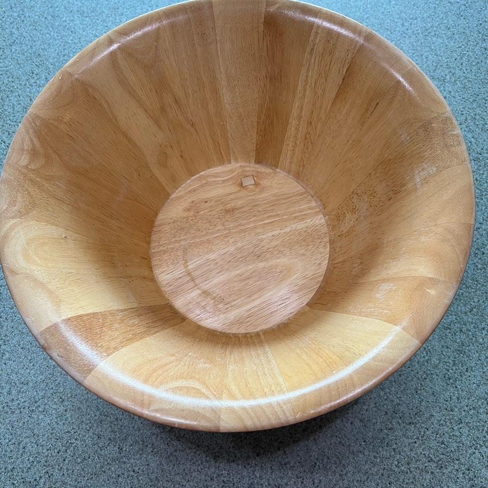 Large wooden salad bowl with fork and spoon - Picture 2 of 2